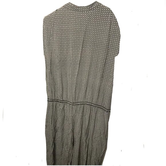 Max Studio Sleeveless Button-Down Jumpsuit - Picture 3 of 9